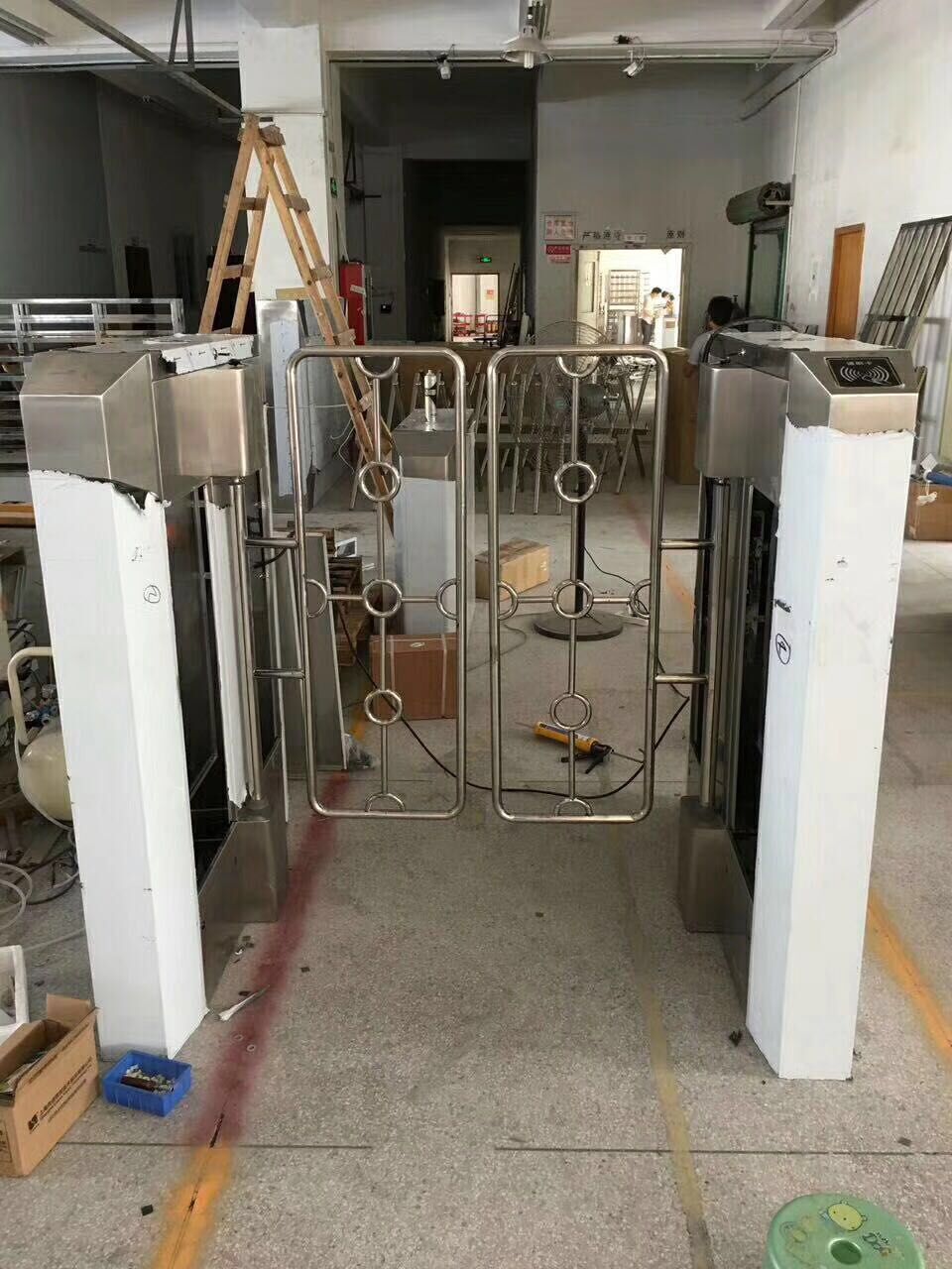 安平县防跨越摆闸